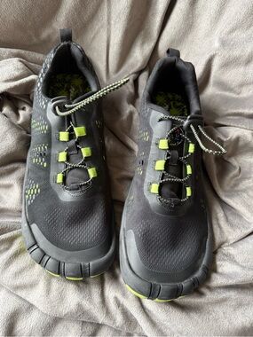 Men's Black Water Shoes with Lime Green Accents Maui Sons Size 12